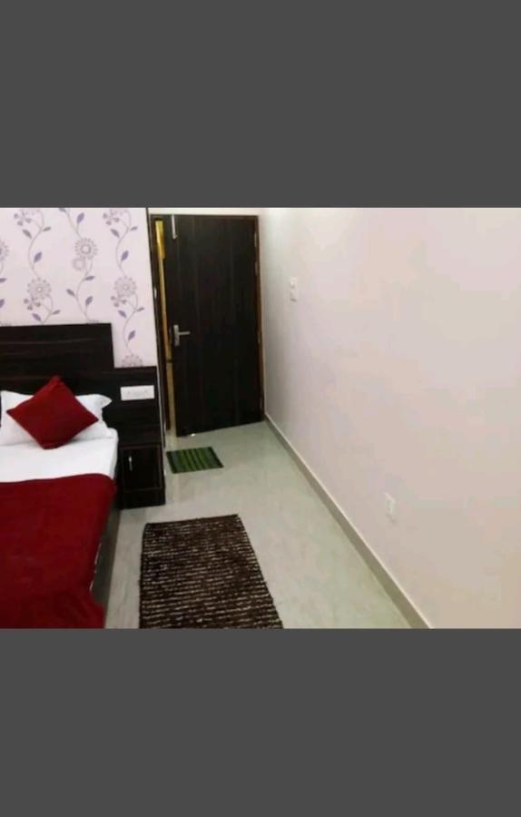 The Banarasi Kothi Hotel Varanasi Bagian luar foto